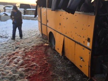 Пресс-центр АТО: Пассажирский автобус возле Волновахи боевики обстреляли из "Градов"