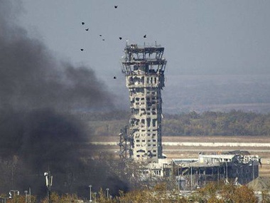 Бутусов: Из-за обстрела боевиков рухнула вышка донецкого аэропорта, возник пожар