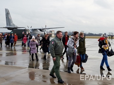 178 эвакуированных из Донбасса поляков приземлились в польском городе Мальборк