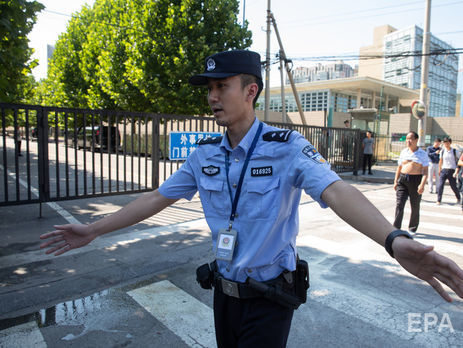 ﻿Кількість жертв унаслідок наїзду автобуса в Китаї зросла до восьми