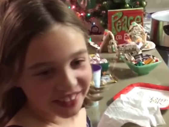 ﻿"Санта реальний". Дівчинка, із якою спілкувався Трамп на Різдво, заявила, що вірить у Санта-Клауса і не знає слова "маргінально"