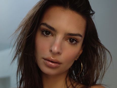 ﻿Ратаковські показала батьків і чоловіка