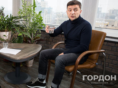 Зеленский: Мы с Януковичем крепко выпили. Редко пью, но я своими ногами ушел, в отличие от него