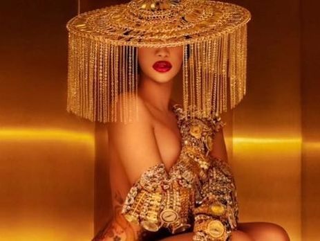 ﻿Money. У новому ролику Cardi B станцювала на пілоні. Відео