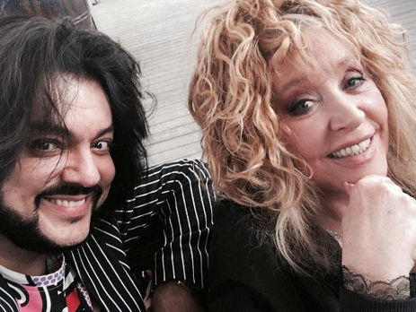 ﻿Пугачова в кепці і джинсах приїхала на шоу Кіркорова