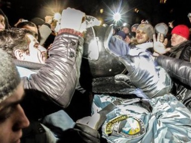 Медики: Троим пострадавшим на Грушевского удалили глаза, одному &ndash; кисть