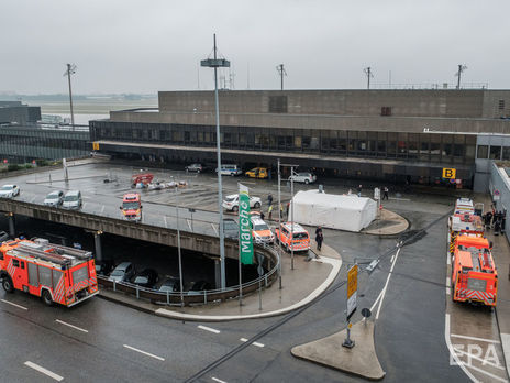 Аэропорт Ганновера был закрыт на несколько часов после того, как на взлетную полосу выехал автомобиль