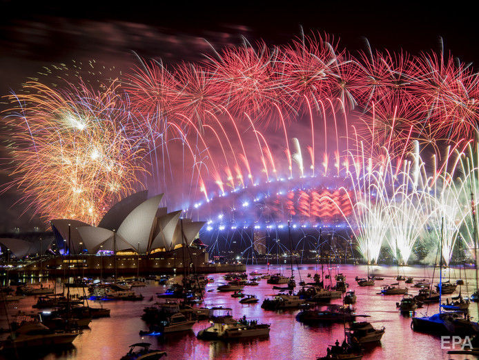 Австралия встретила 2019 год фейерверком в Сиднее. Видео