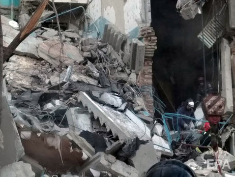 ﻿У Магнітогорську зупинили рятувальну операцію через загрозу обвалення стіни будинку, з-під уламків витягли тіла восьми загиблих