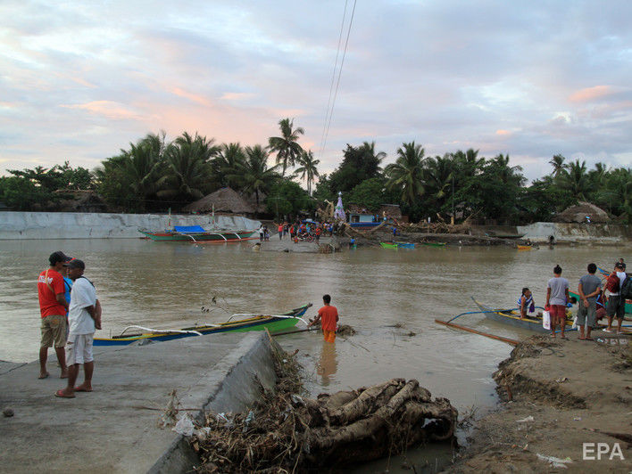 ﻿Кількість жертв шторму на Філіппінах зросла до 85