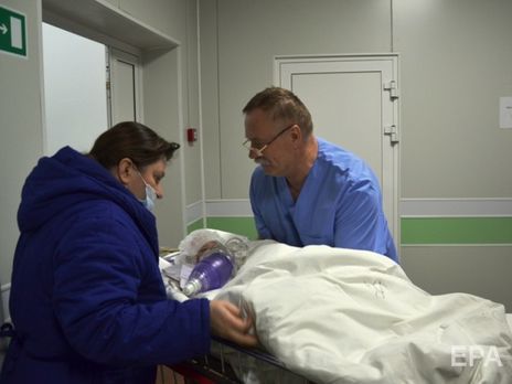 Состояние спасенного из-под завалов в Магнитогорске младенца стабильно тяжелое, врачи пытаются предотвратить гангрену стопы – министр здравоохранения РФ
