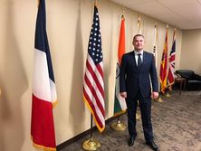 Суд арестовал недвижимость Продана