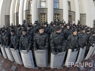 Правительственный квартал в Киеве охраняют около тысячи правоохранителей