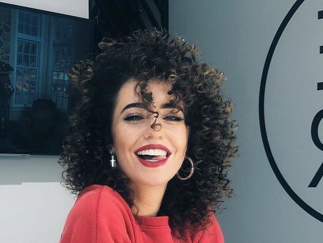 Дорофеева сделала завивку