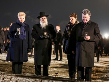Порошенко предложил создать постоянную украинскую экспозицию в музее Освенцима