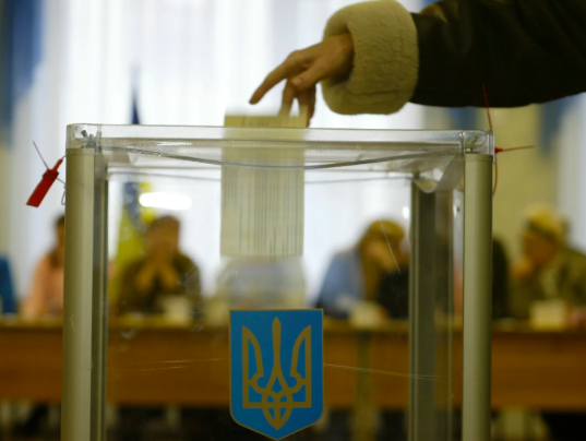 В тройке лидеров президентской гонки Тимошенко, Зеленский и Бойко – опрос