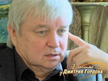 Александр Стефанович: "Ах, так!" – последовал крик, после чего Пугачева схватила какой-то камень и запустила им в мою машину
