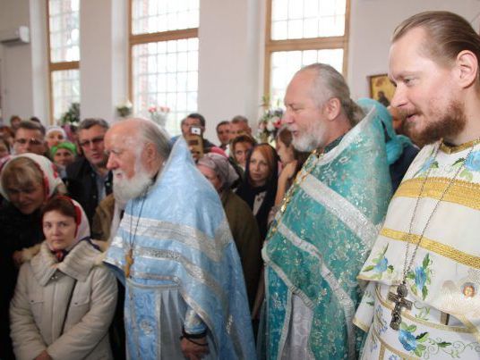 В Днепропетровской области УПЦ МП уволила священников, заявивших о переходе в Православную церковь Украины