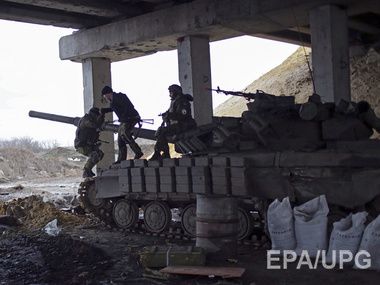 Полк "Азов": Украинские войска с тяжелыми боями оставили Углегорск, но бои за него продолжаются