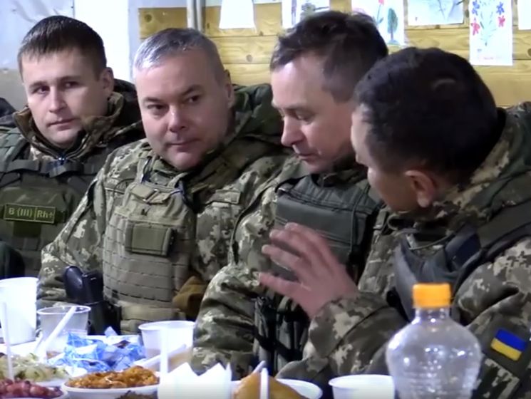 "Мы победим". Наев поздравил украинских бойцов на передовой с Рождеством. Видео