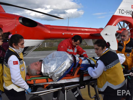 Судно с украинцами в Черном море потерпело крушение после удара волны – МИД Украины