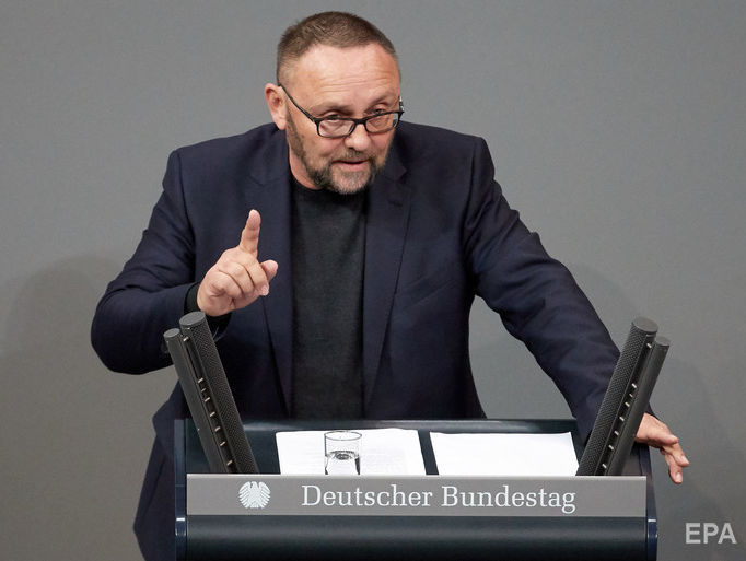 ﻿У Німеччині невідомі побили депутата Бундестагу, який незаконно відвідував окупований Крим