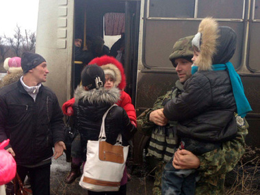 МВД: В Дебальцево спасли троих людей, находившихся под завалами четыре дня