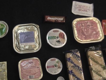 ﻿У Луганській області виявили схованки із продпайком російських військових і вогнеметом 