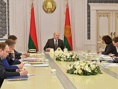 ﻿Лукашенко про ймовірне об'єднання Білорусі і РФ: Ніхто нікого не схилить