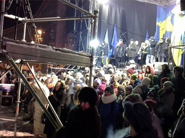 В центре Киева в настоящее время находится около 100 тысяч протестующих