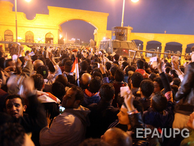 В результате беспорядков на стадионе в Каире погибли 14 человек