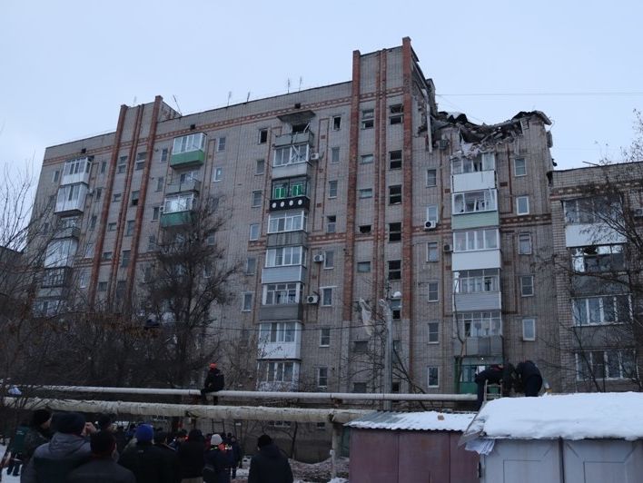В МЧС России заявили об угрозе дальнейшего обрушения дома в Шахтах