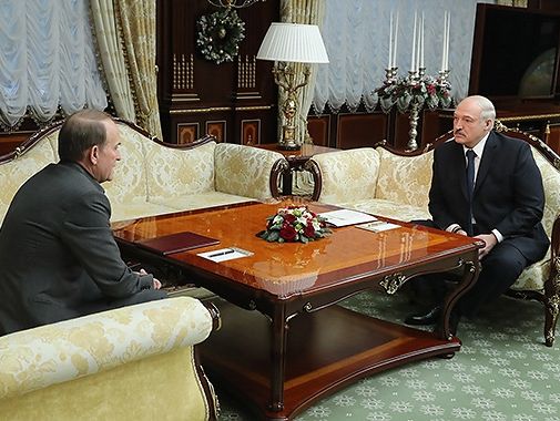 "Вы должны меня как-то сориентировать". Лукашенко спросил мнение Медведчука "о внутренней политической кухне" в Украине
