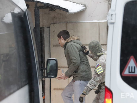 Пленных украинских моряков в московском суде встретили аплодисментами и возгласами 