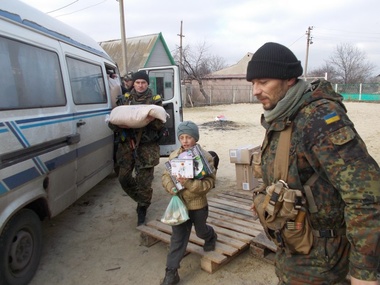 Минобороны: Украинские военные эвакуировали жителей Красногоровки и Марьинки в Курахово