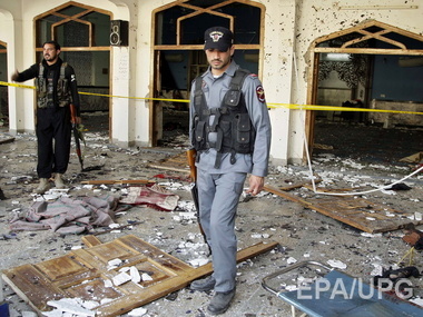 В результате теракта в пакистанской мечети около 20 человек погибли и более 60 получили ранения