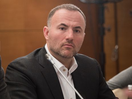 Фукс о человеке, из-за которого попал в черный список США: Всем должен. Квартиру снимает, часы продал, Bentley не его