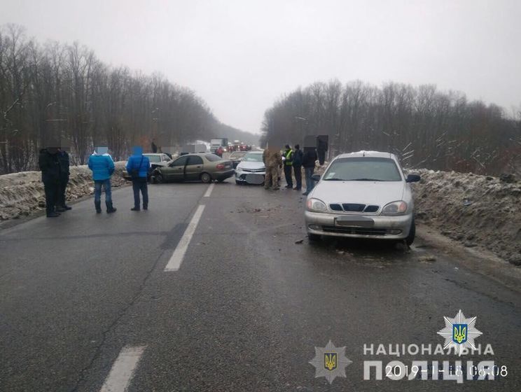 В Харькове произошло ДТП с участием шести автомобилей