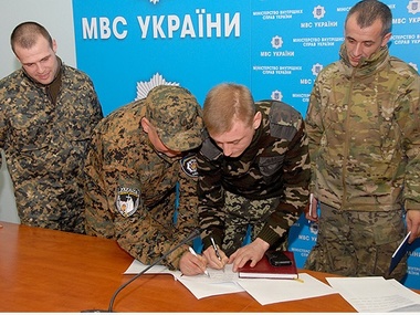 Комбаты восьми батальонов МВД и Нацгвардии опровергли создание объединенного штаба батальонов