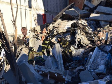 В Магнитогорске снесли поврежденную взрывом часть дома