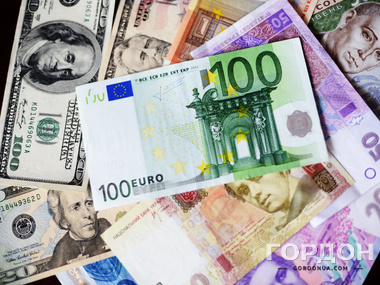 МВД: Во Львове задержана сотрудница пункта обмена валюты по подозрению в мошенничестве на 2,5 млн гривен