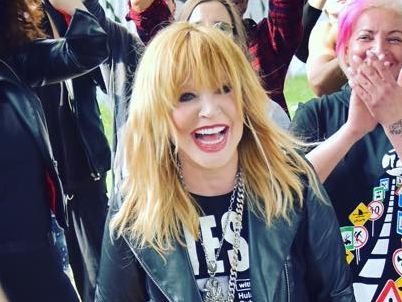 Пугачева поделилась архивным фото с Аллегровой