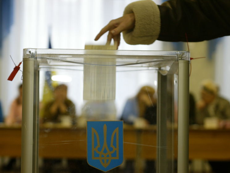 37,5% украинцев являются сторонниками левой идеологии – опрос