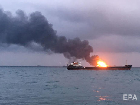 У обоих судов, которые горят возле берегов Крыма, отключена система идентификации – СМИ