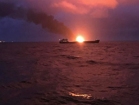 У берегов Крыма сгорели два судна, в Брюсселе прошли переговоры о транзите газа через Украину. Главное за день