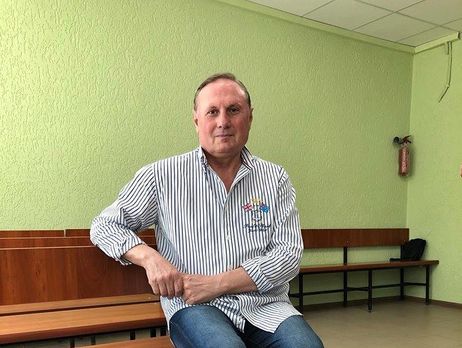 Суд продлил арест Ефремову