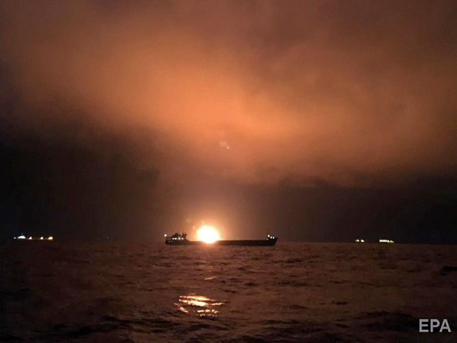 ﻿Пожежа на суднах у районі Керченської протоки: шансів знайти живих немає, рятувальну операцію завершили