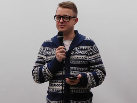 ﻿Як і будь-якому батьку, Філарету важко змиритися, що дорослу дитину – Епіфанія – треба відпускати в самостійне плавання