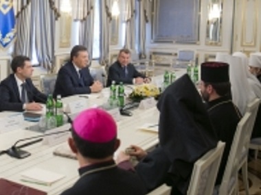 Янукович намерен использовать все законные методы для прекращения конфликта в стране