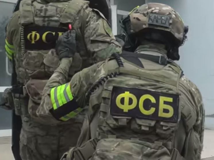 ﻿У ФСБ заявили, що проводять обшуки в Криму у представників українського "націоналістичного батальйону"
